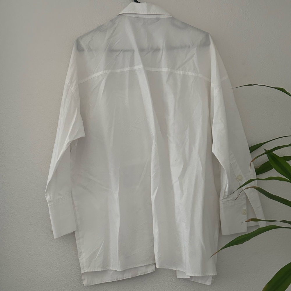 White Oversized Button Down W Pocket Accents - image 3
